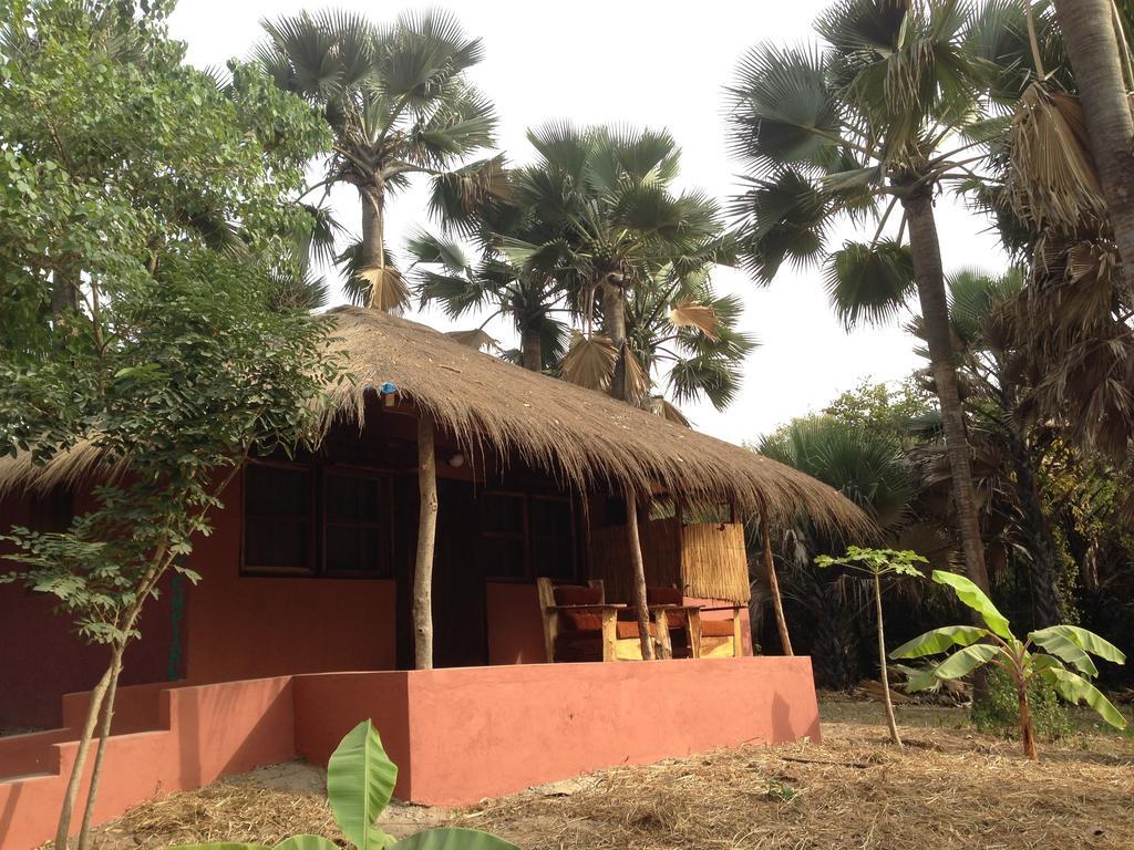 Nemasu Eco-Lodge Gunjur Rum bild